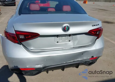 2020 Alfa Romeo Giulia Sport Rwd z USA, uszkodzony, nr VIN ZARFAMAN1L7625596